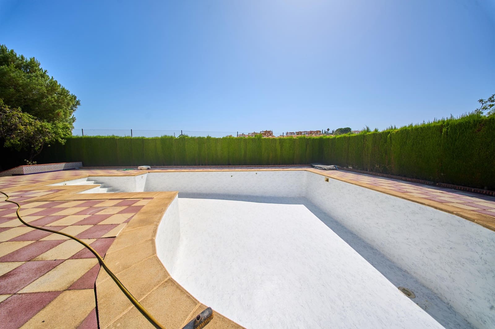 Chalet de 7 habitaciones en Otura en venta con piscina - 560.000 € (Ref: 9677672)