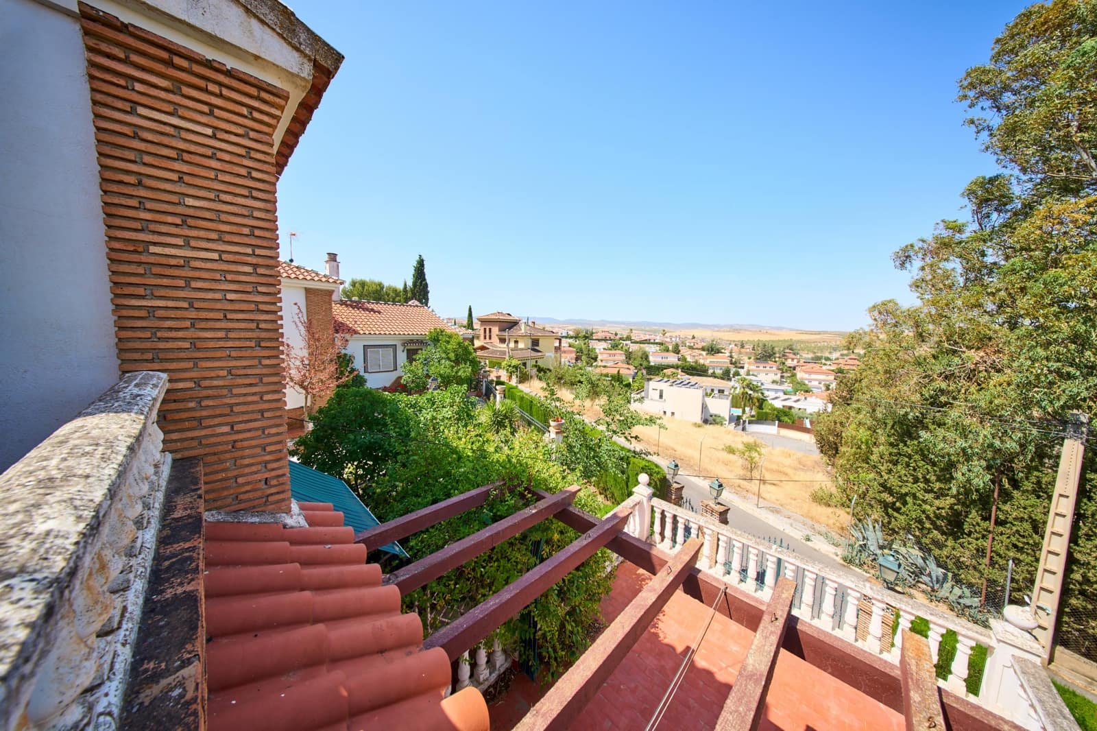 Chalet de 7 habitaciones en Otura en venta con piscina - 560.000 € (Ref: 9677672)