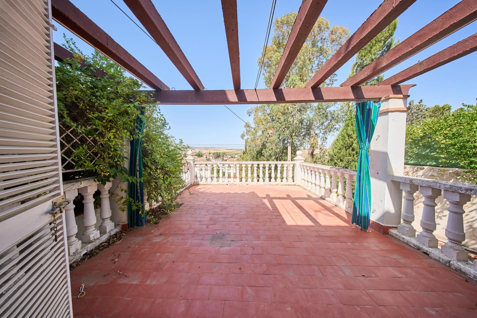 Chalet de 7 habitaciones en Otura en venta con piscina - 560.000 € (Ref: 9677672)