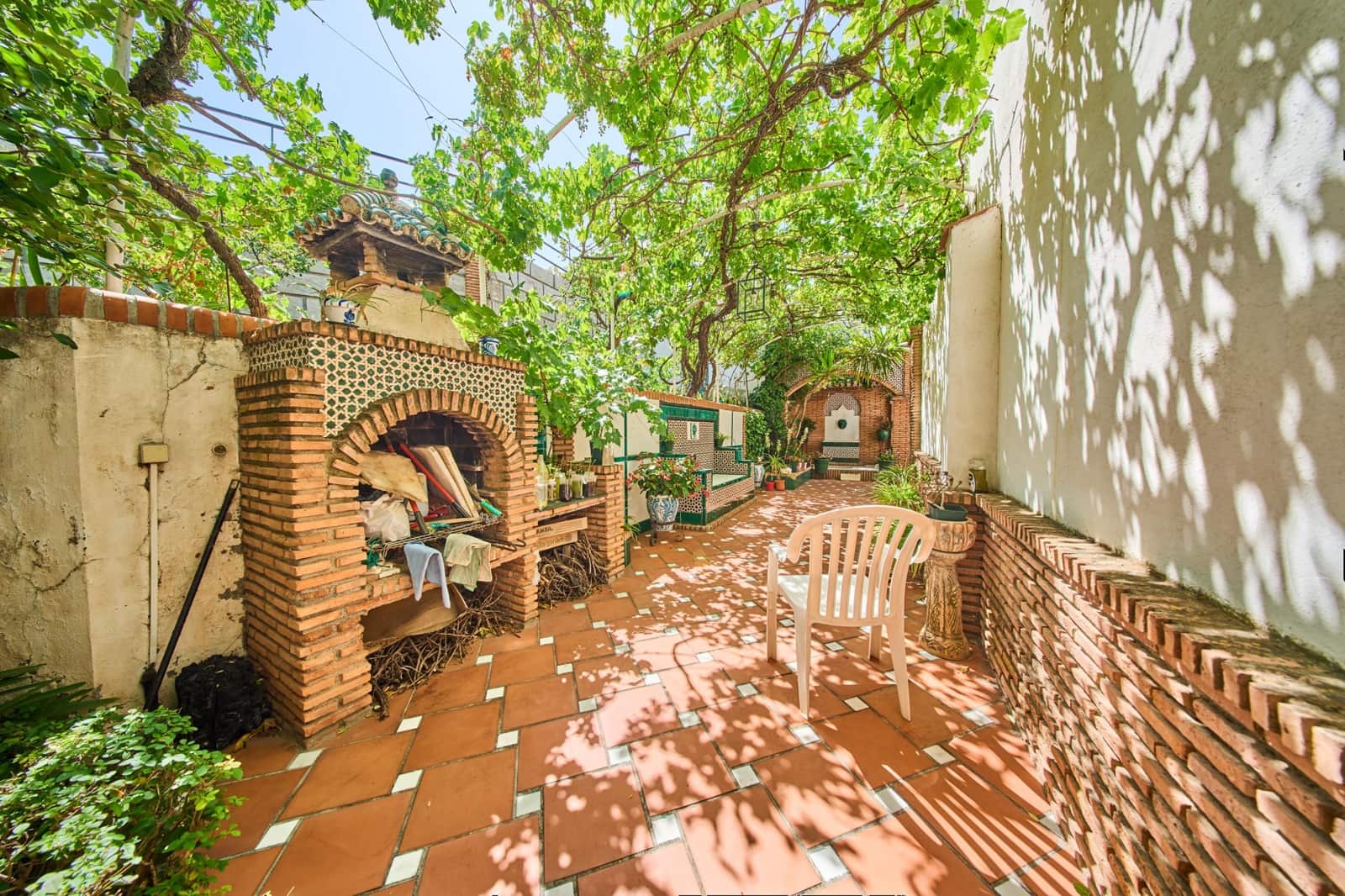 Chalet de 7 habitaciones en Otura en venta con piscina - 560.000 € (Ref: 9677672)