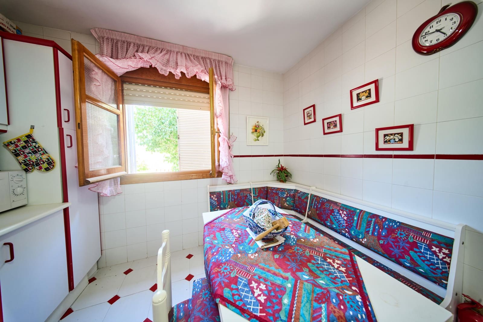 Chalet de 7 habitaciones en Otura en venta con piscina - 560.000 € (Ref: 9677672)