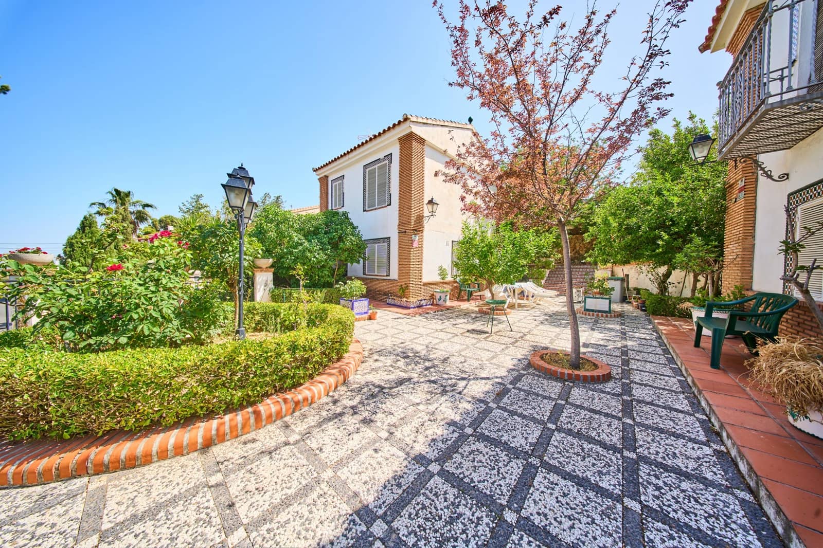 Chalet de 7 habitaciones en Otura en venta con piscina - 560.000 € (Ref: 9677672)