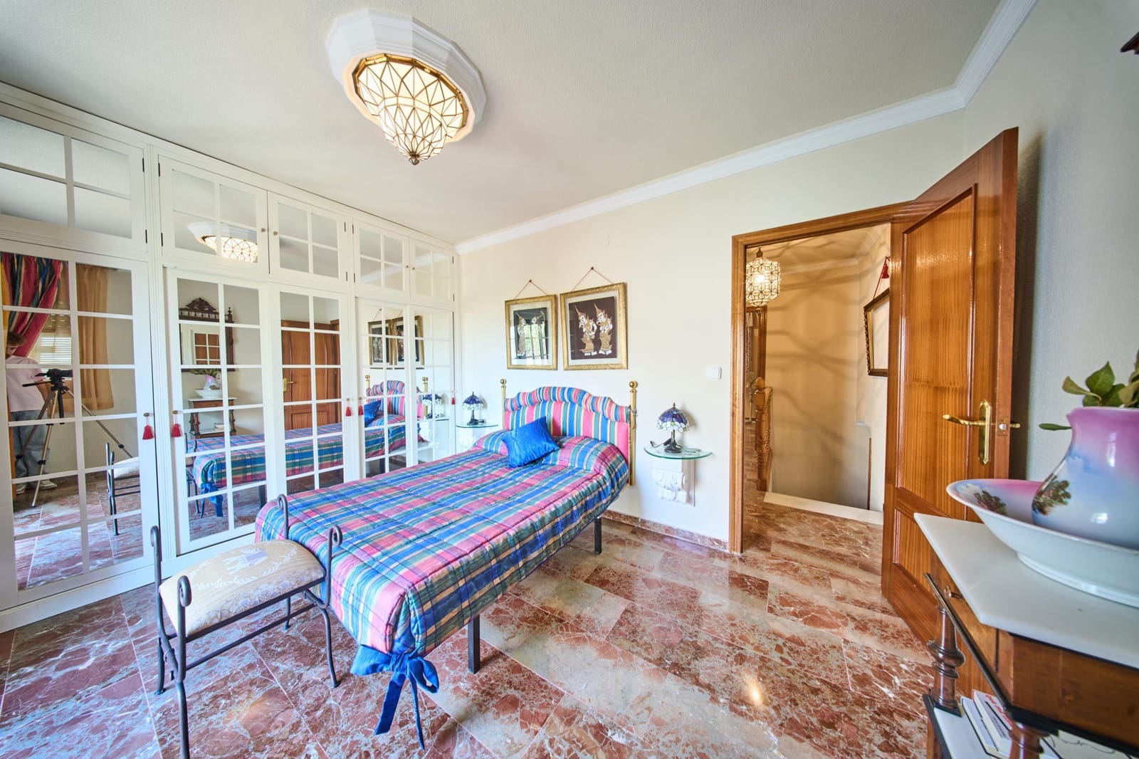 Chalet de 7 habitaciones en Otura en venta con piscina - 560.000 € (Ref: 9677672)