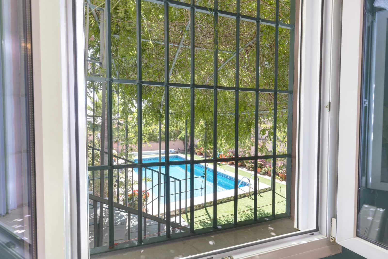 Chalet de 7 habitaciones en Las Gabias en venta con piscina garaje - 575.000 € (Ref: 9677677)