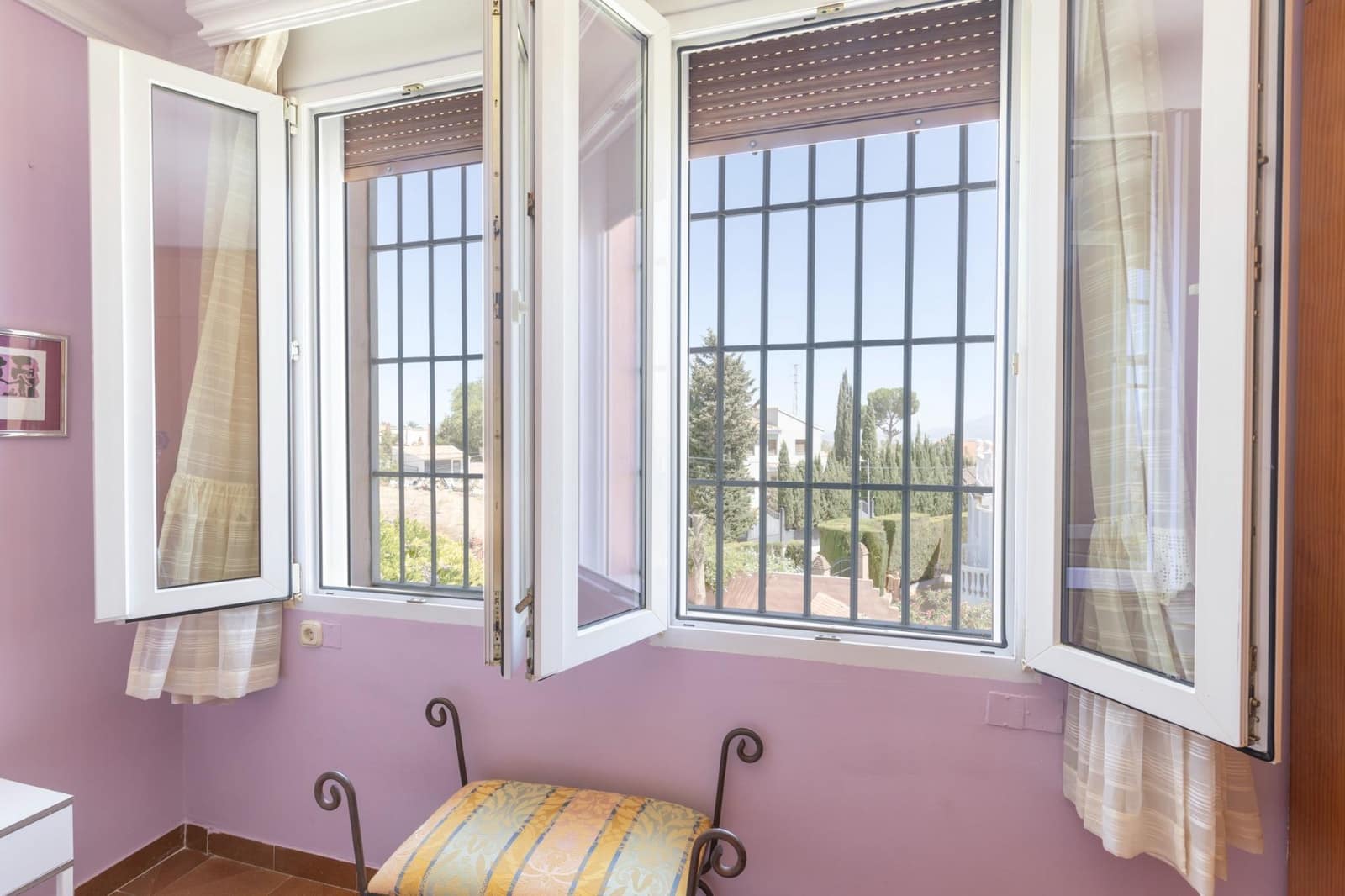 Chalet de 7 habitaciones en Las Gabias en venta con piscina garaje - 575.000 € (Ref: 9677677)