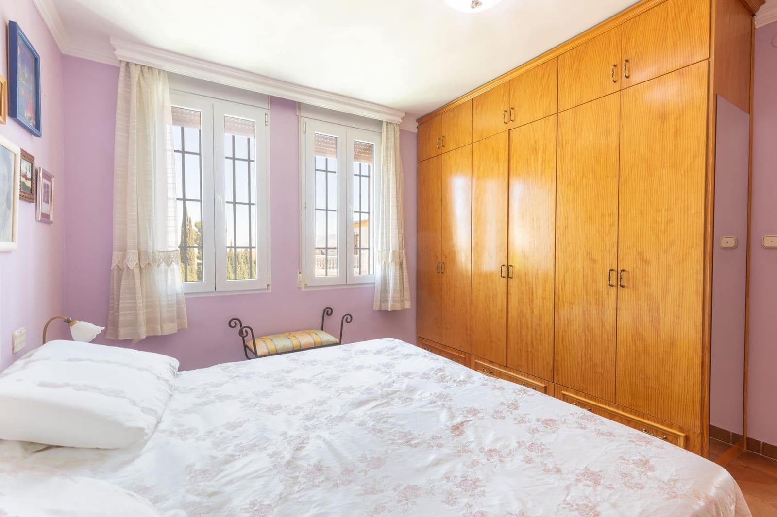 Chalet de 7 habitaciones en Las Gabias en venta con piscina garaje - 575.000 € (Ref: 9677677)