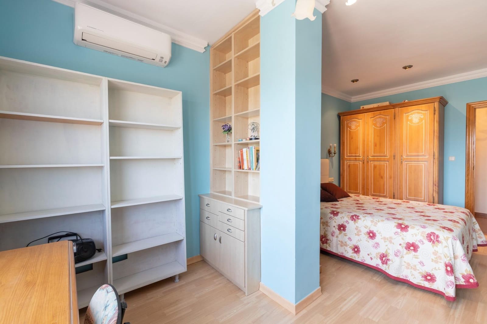 Chalet de 7 habitaciones en Las Gabias en venta con piscina garaje - 575.000 € (Ref: 9677677)