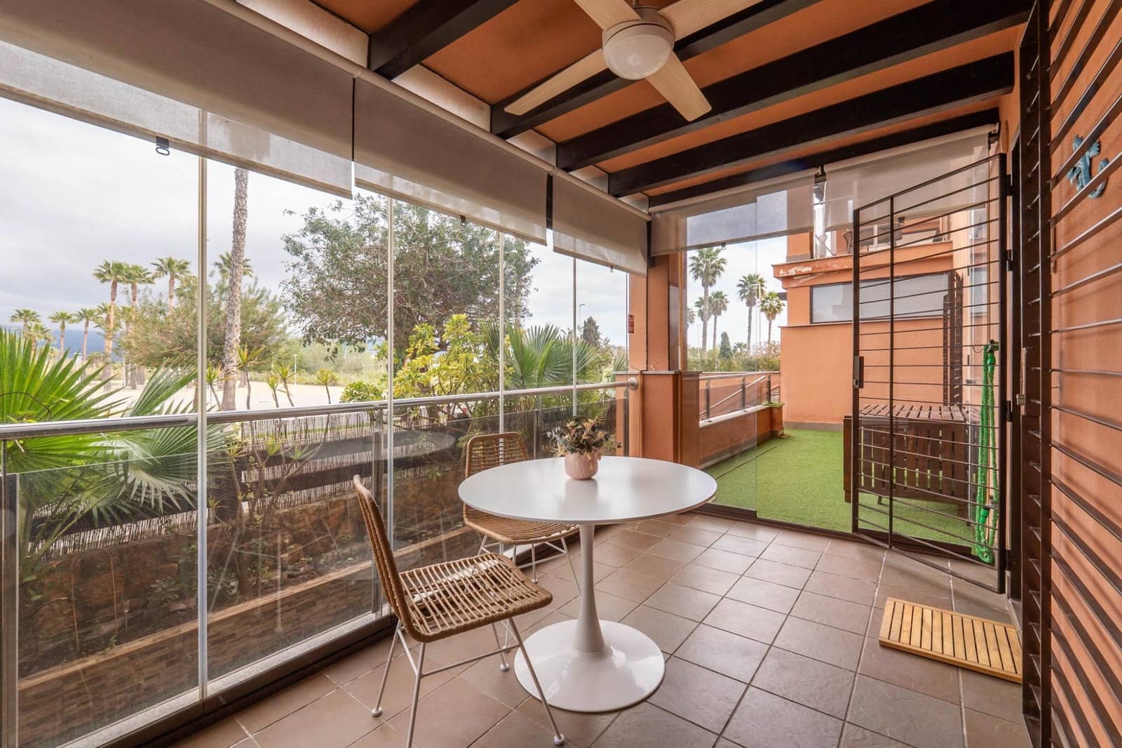 2 slaapkamer Flat te koop in Motril met zwembad garage - € 305.000 (Ref: 9680522)