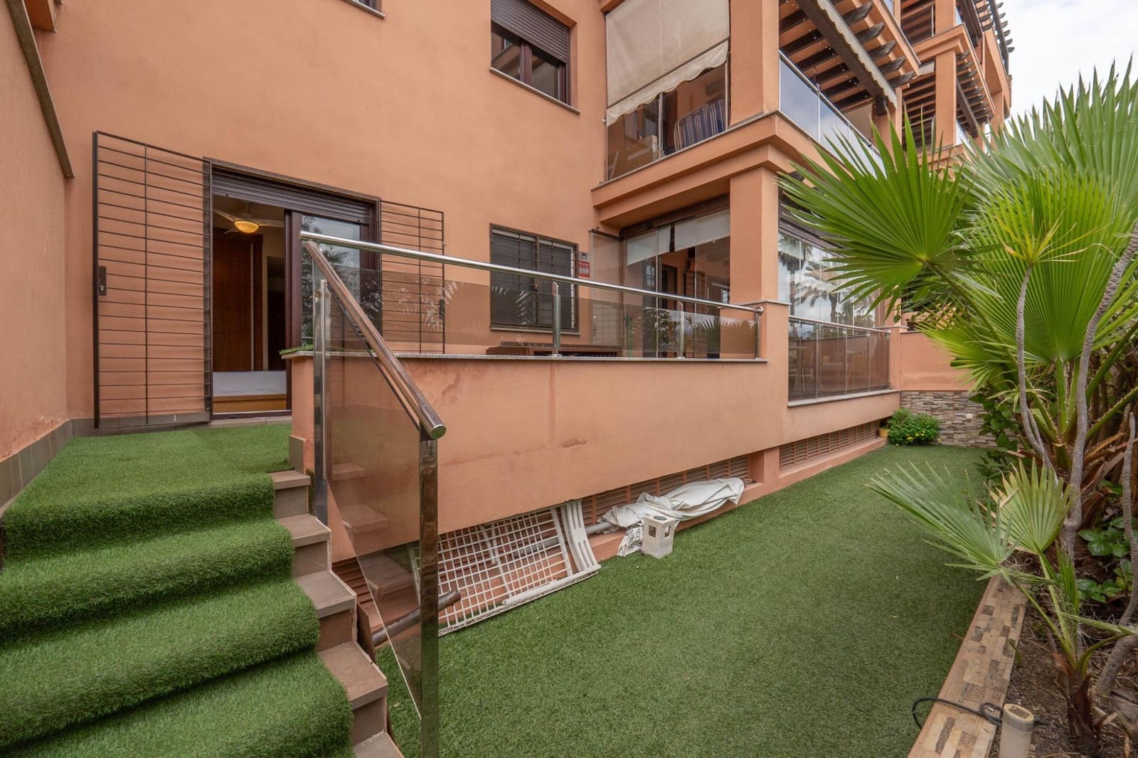 2 slaapkamer Flat te koop in Motril met zwembad garage - € 305.000 (Ref: 9680522)