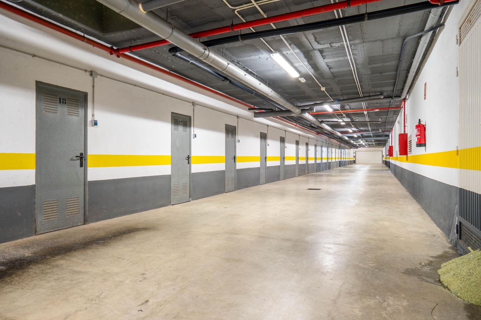 2 slaapkamer Flat te koop in Motril met zwembad garage - € 305.000 (Ref: 9680522)