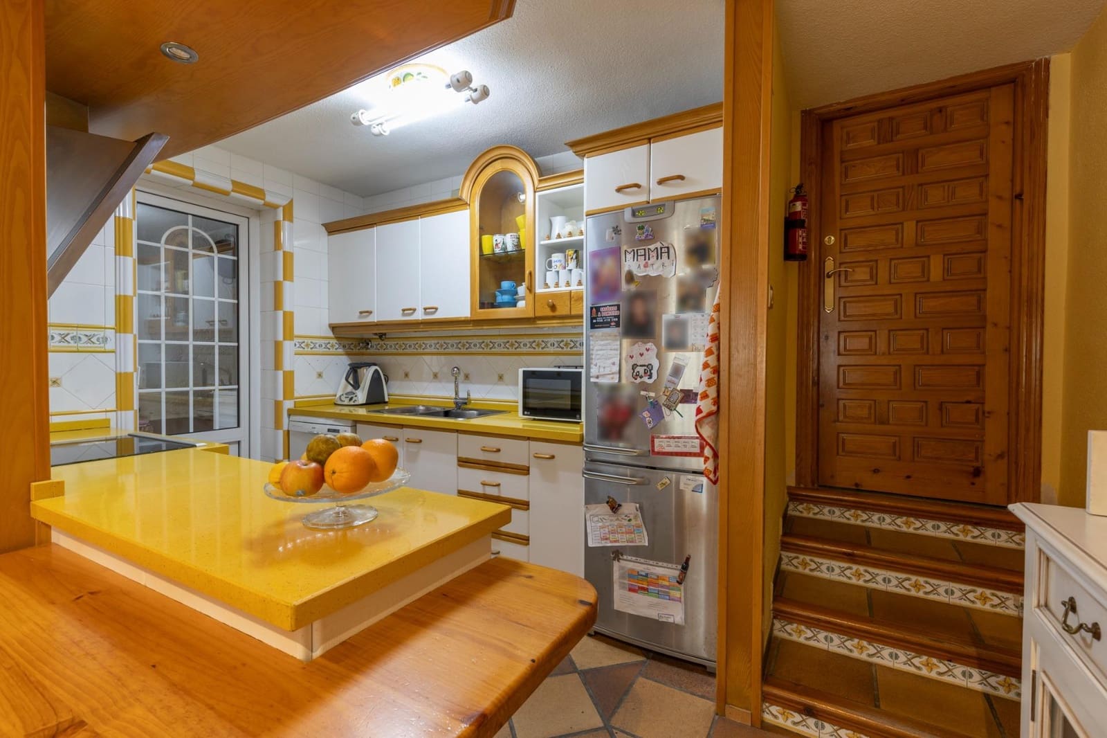 5 bedroom Villa for sale in Las Gabias with garage - € 480,000 (Ref: 9680523)