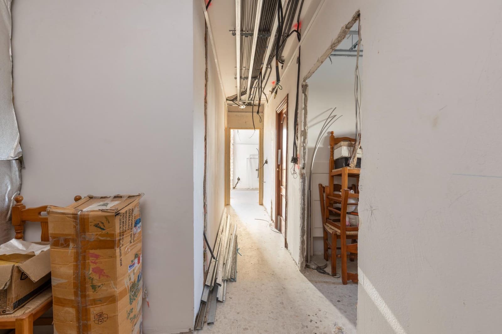 5 bedroom Villa for sale in Las Gabias with garage - € 480,000 (Ref: 9680523)