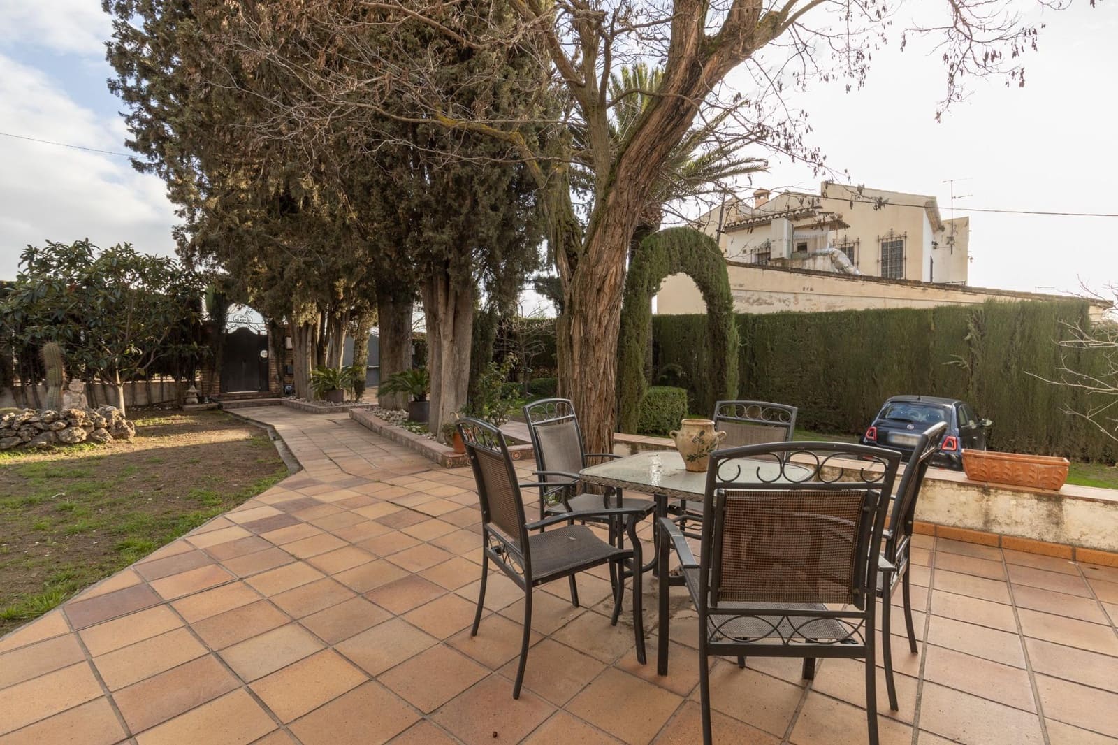 5 bedroom Villa for sale in Las Gabias with garage - € 480,000 (Ref: 9680523)