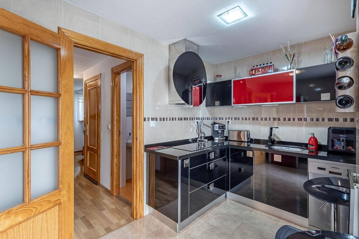 4 sypialnia Dom szeregowy na sprzedaż w Belicena z garażem - 239 900 € (Ref: 9680524)