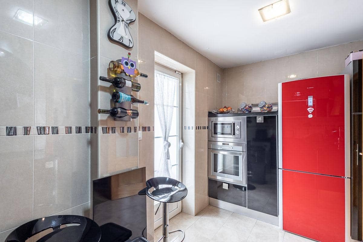 4 sypialnia Dom szeregowy na sprzedaż w Belicena z garażem - 239 900 € (Ref: 9680524)