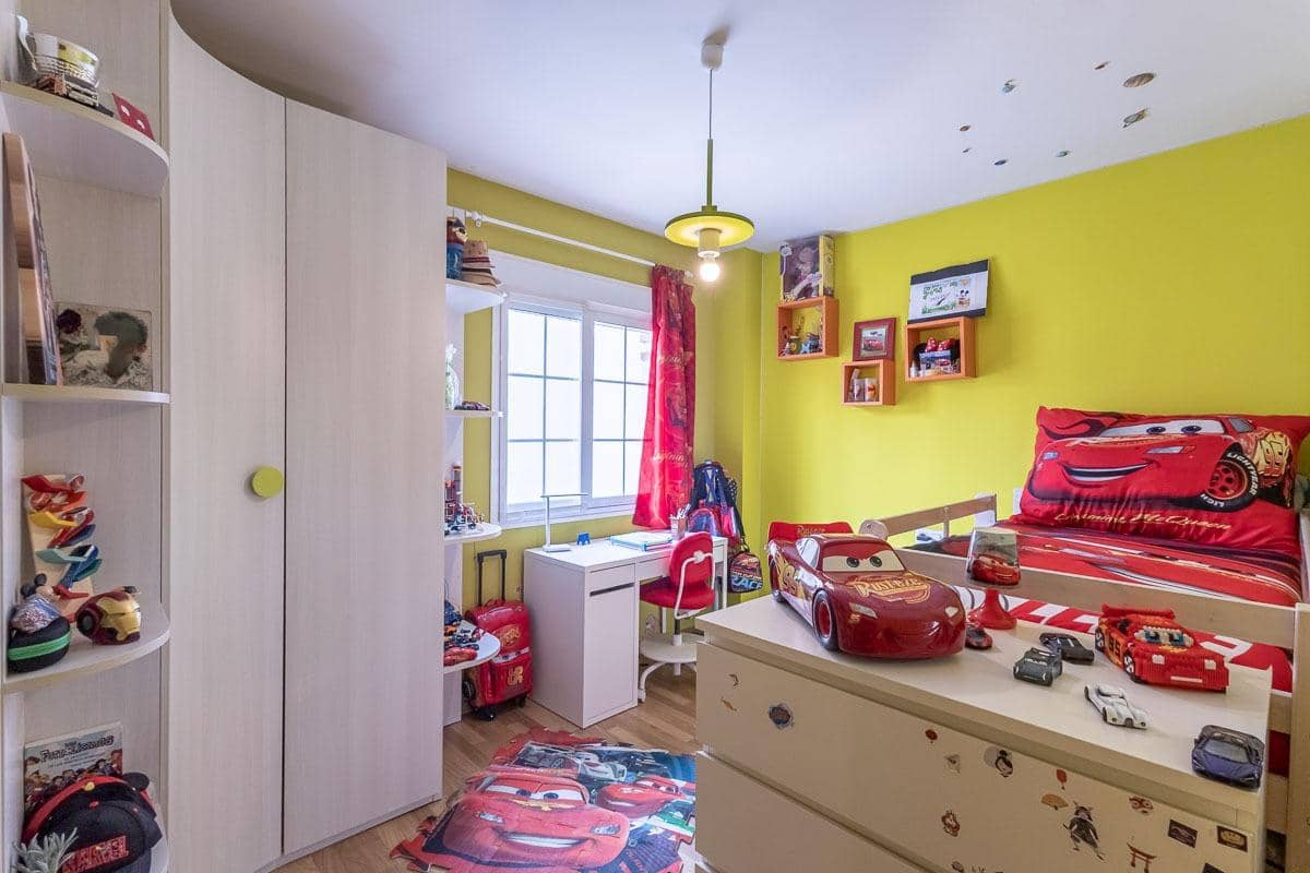 4 sypialnia Dom szeregowy na sprzedaż w Belicena z garażem - 239 900 € (Ref: 9680524)