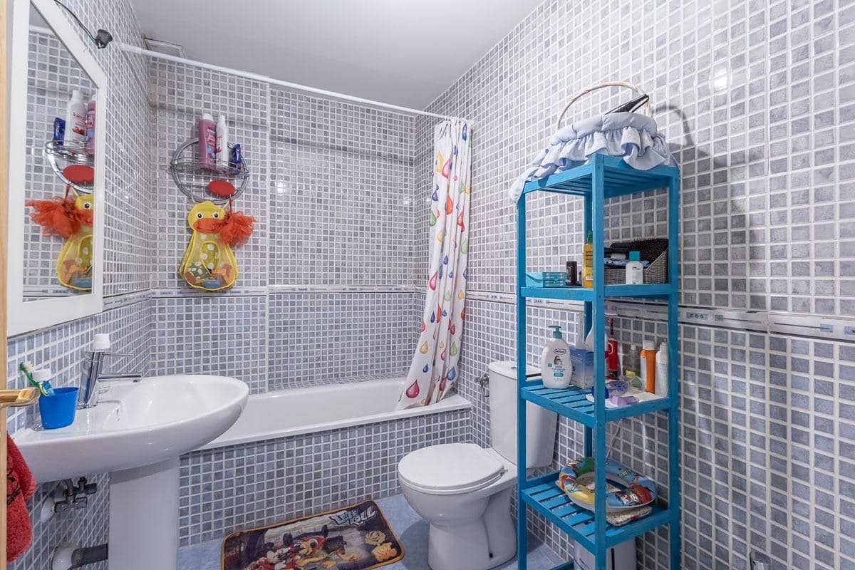 4 sypialnia Dom szeregowy na sprzedaż w Belicena z garażem - 239 900 € (Ref: 9680524)