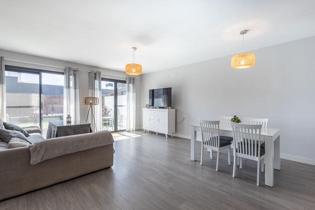 3 chambre Villa/Maison Mitoyenne à vendre à Grenade ville - 349 000 € (Ref: 9680525)