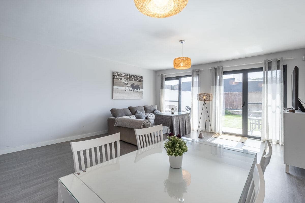 3 chambre Villa/Maison Mitoyenne à vendre à Grenade ville - 349 000 € (Ref: 9680525)