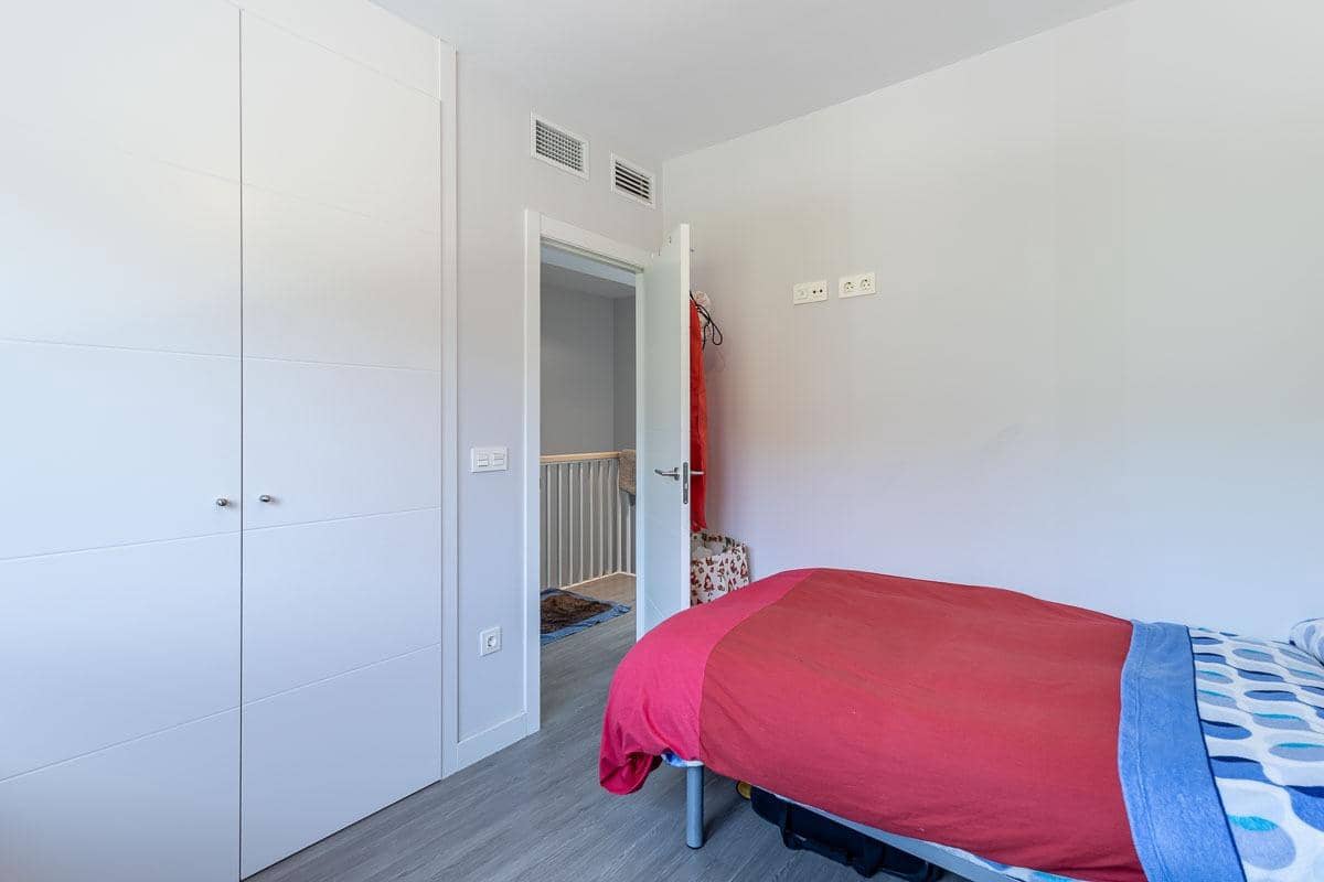 3 chambre Villa/Maison Mitoyenne à vendre à Grenade ville - 349 000 € (Ref: 9680525)