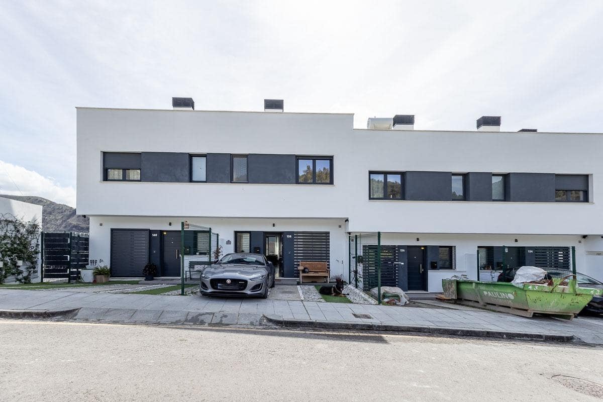 3 chambre Villa/Maison Mitoyenne à vendre à Grenade ville - 349 000 € (Ref: 9680525)