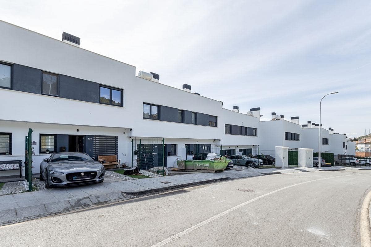 3 chambre Villa/Maison Mitoyenne à vendre à Grenade ville - 349 000 € (Ref: 9680525)