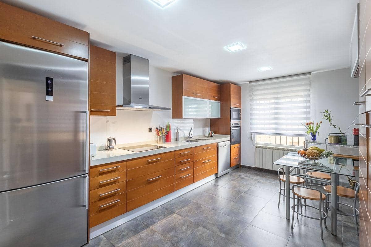 4 sypialnia Dom szeregowy na sprzedaż w Alhendin z basenem garażem - 390 000 € (Ref: 9680527)