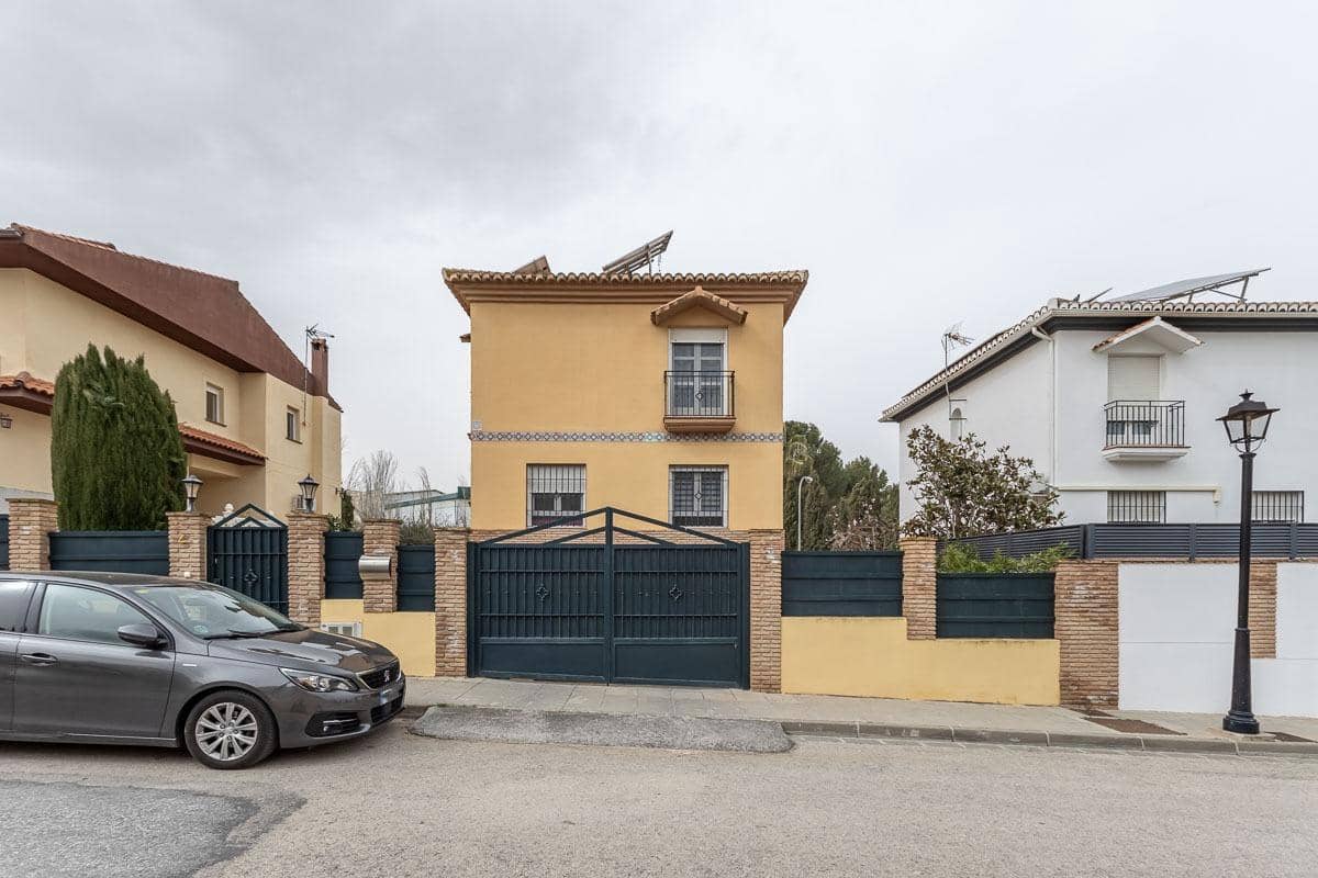 4 sypialnia Dom szeregowy na sprzedaż w Alhendin z basenem garażem - 390 000 € (Ref: 9680527)