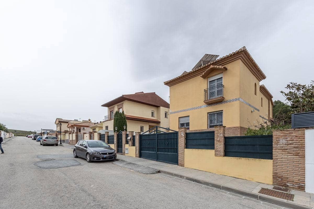 4 sypialnia Dom szeregowy na sprzedaż w Alhendin z basenem garażem - 390 000 € (Ref: 9680527)