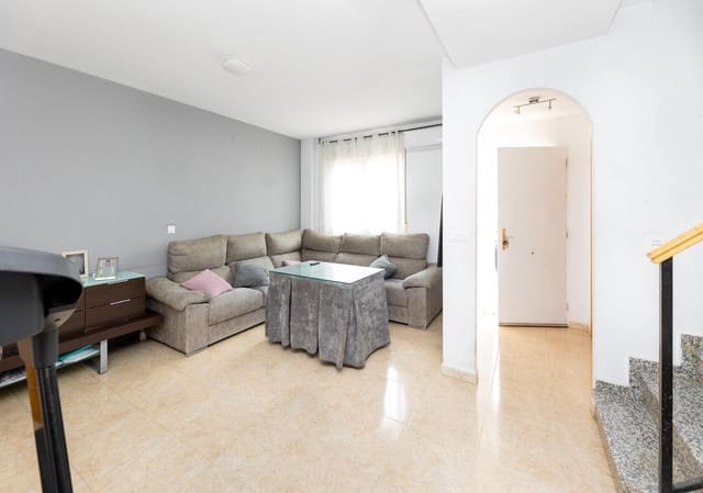 4 sypialnia Dom szeregowy na sprzedaż w Vegas del Genil z garażem - 209 900 € (Ref: 9680528)