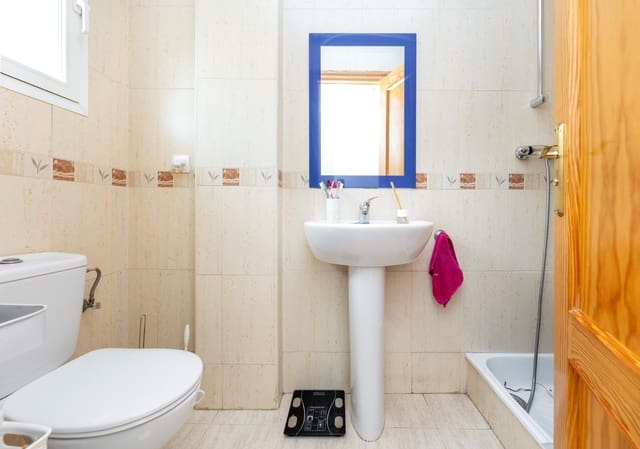 4 sypialnia Dom szeregowy na sprzedaż w Vegas del Genil z garażem - 209 900 € (Ref: 9680528)