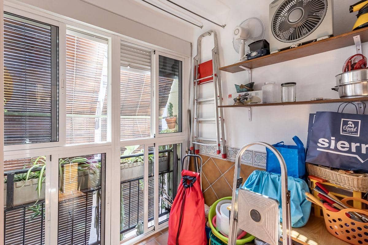 3 bedroom Flat for sale in Granada city - € 109,000 (Ref: 9691168)