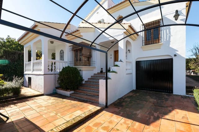 4 slaapkamer Villa te koop in Otura met zwembad garage - € 325.000 (Ref: 9691169)