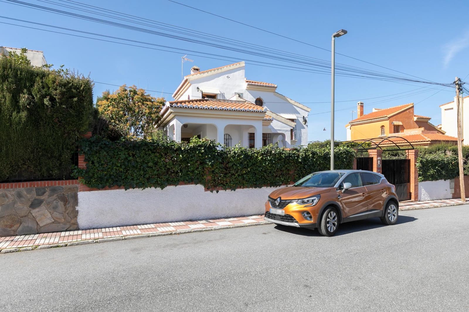 4 slaapkamer Villa te koop in Otura met zwembad garage - € 325.000 (Ref: 9691169)