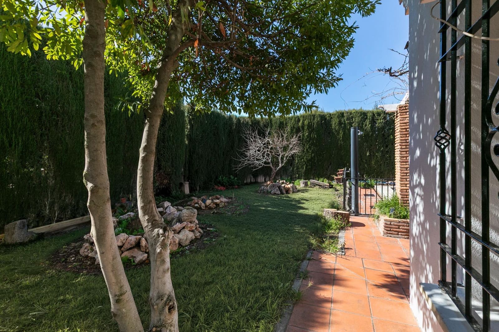 4 slaapkamer Villa te koop in Otura met zwembad garage - € 325.000 (Ref: 9691169)