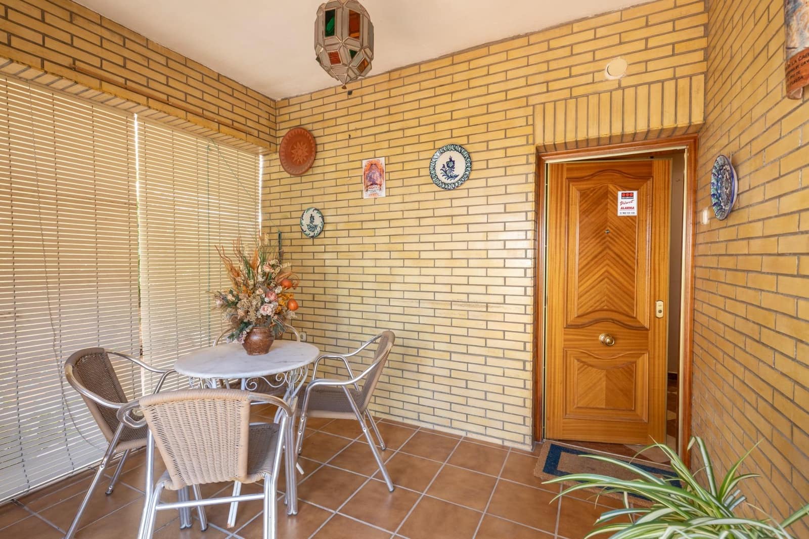 Chalet de 5 habitaciones en Granada ciudad en venta - 479.000 € (Ref: 9691171)