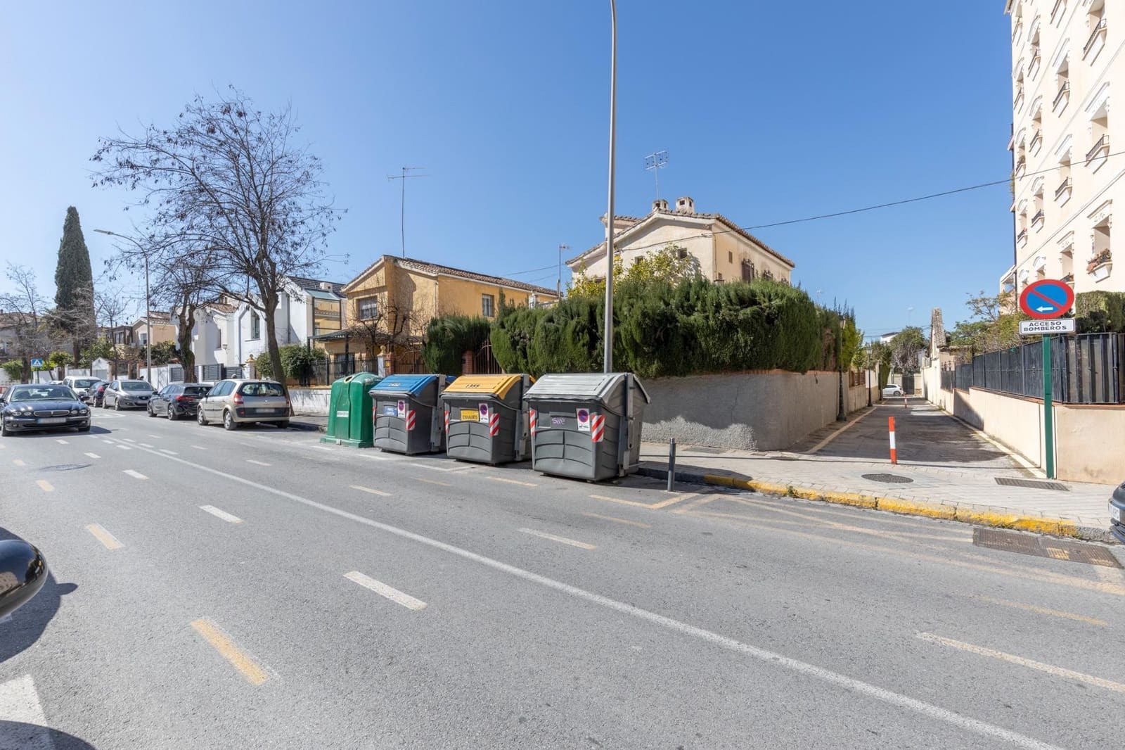 Chalet de 5 habitaciones en Granada ciudad en venta - 479.000 € (Ref: 9691171)