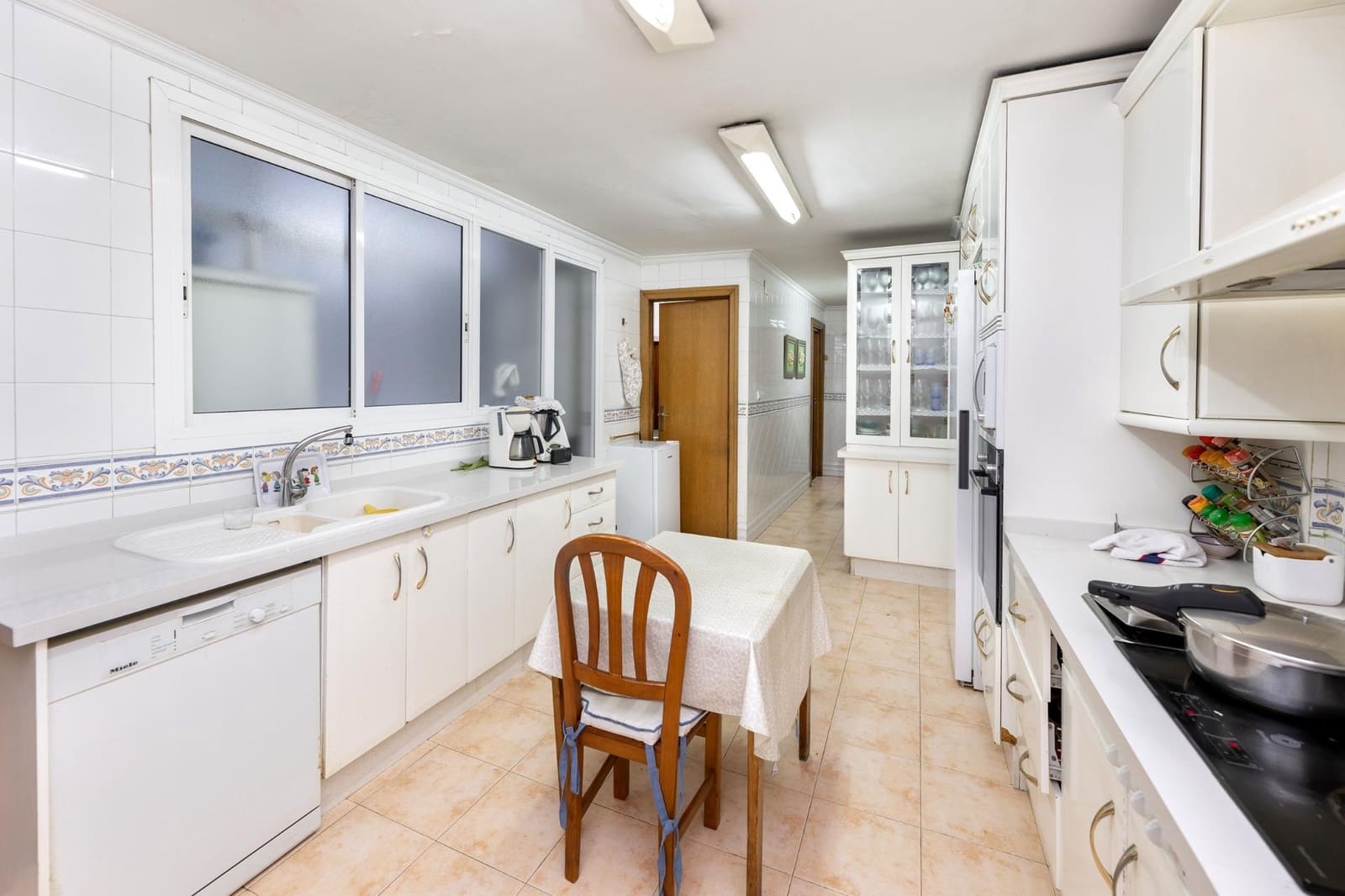 6 soveværelse Lejlighed til salg i Granada by - € 695.000 (Ref: 9696326)