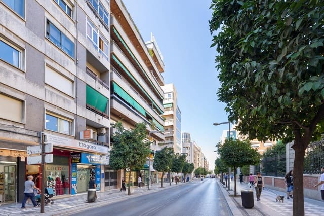 6 soveværelse Lejlighed til salg i Granada by - € 695.000 (Ref: 9696326)