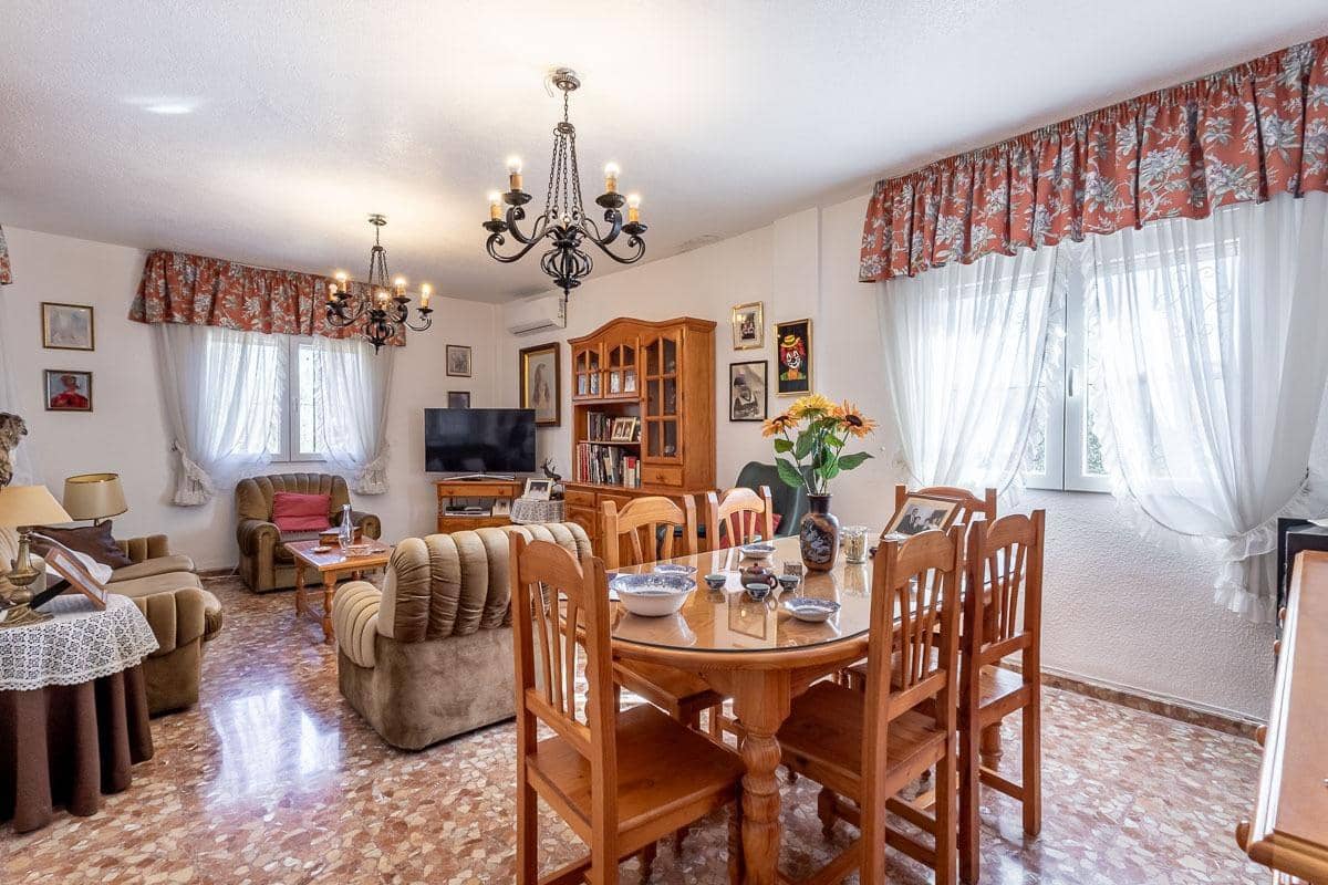 5 soveværelse Villa til salg i Atarfe med swimmingpool garage - € 390.000 (Ref: 9696327)