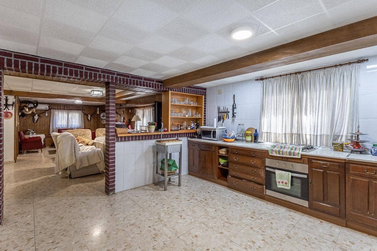 5 soveværelse Villa til salg i Atarfe med swimmingpool garage - € 390.000 (Ref: 9696327)