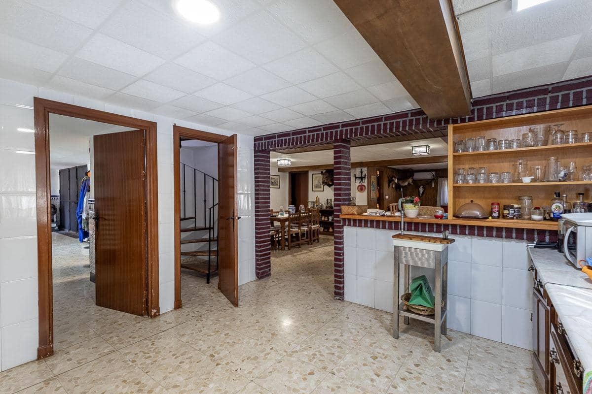 5 soveværelse Villa til salg i Atarfe med swimmingpool garage - € 390.000 (Ref: 9696327)