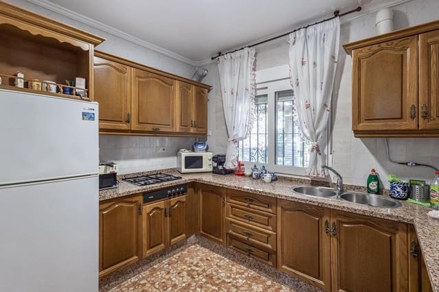 5 soveværelse Villa til salg i Atarfe med swimmingpool garage - € 390.000 (Ref: 9696327)