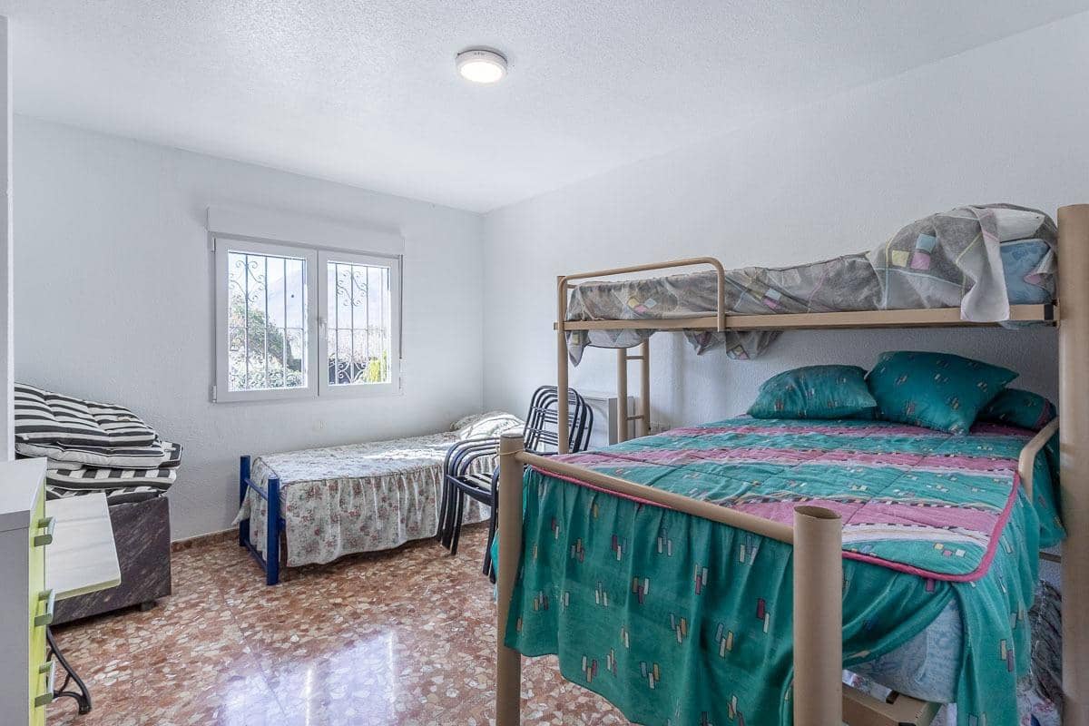 5 soveværelse Villa til salg i Atarfe med swimmingpool garage - € 390.000 (Ref: 9696327)