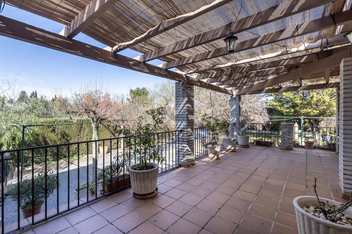 5 soveværelse Villa til salg i Atarfe med swimmingpool garage - € 390.000 (Ref: 9696327)