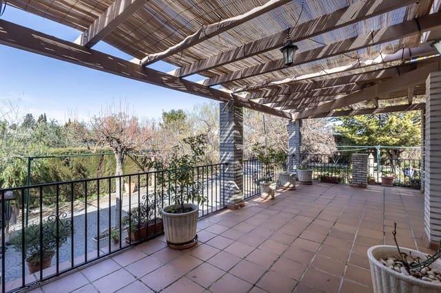 5 soveværelse Villa til salg i Atarfe med swimmingpool garage - € 390.000 (Ref: 9696327)