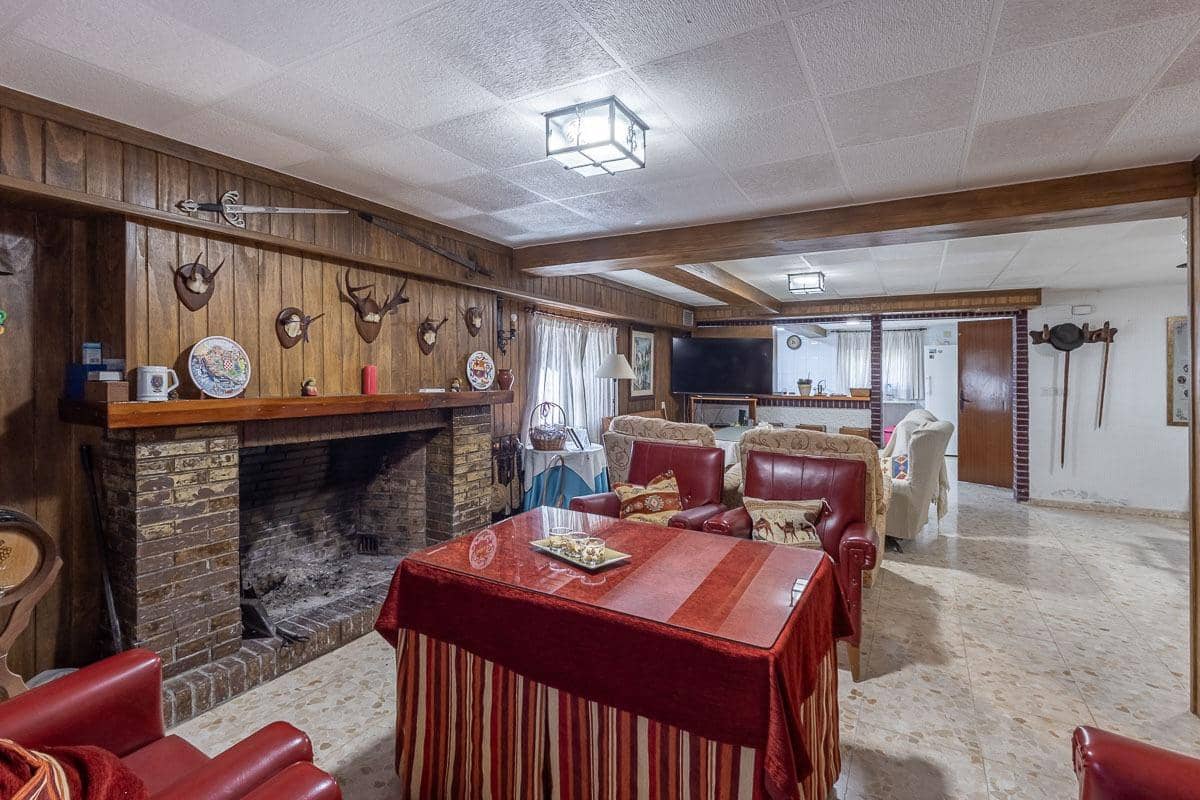 5 soveværelse Villa til salg i Atarfe med swimmingpool garage - € 390.000 (Ref: 9696327)