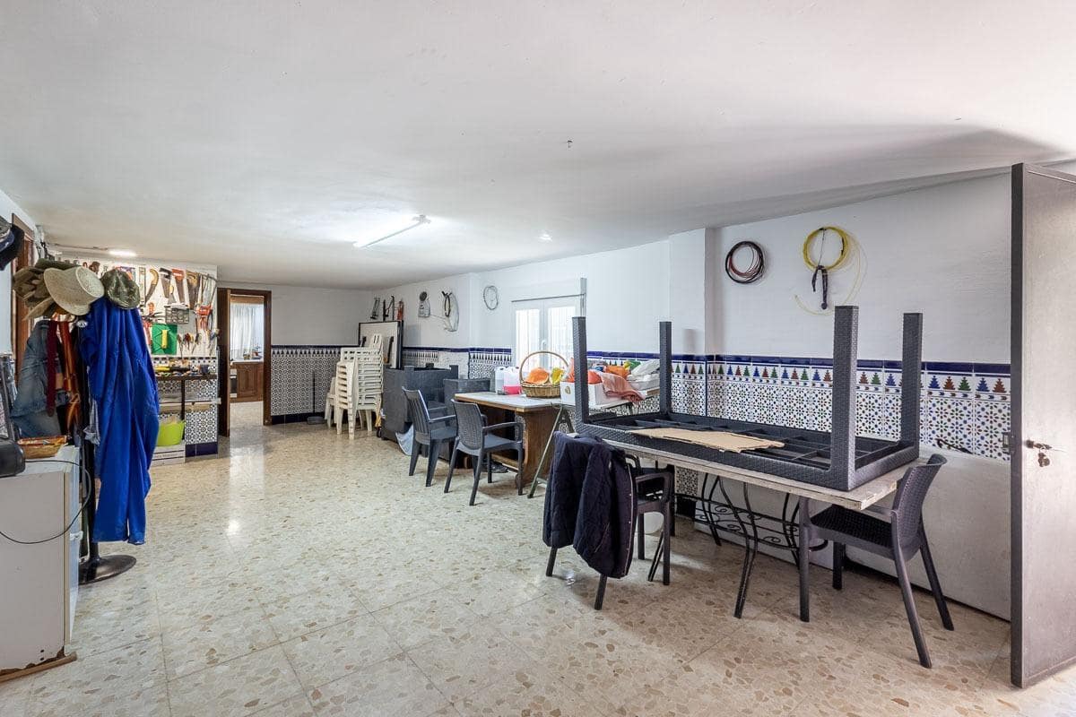 5 soveværelse Villa til salg i Atarfe med swimmingpool garage - € 390.000 (Ref: 9696327)