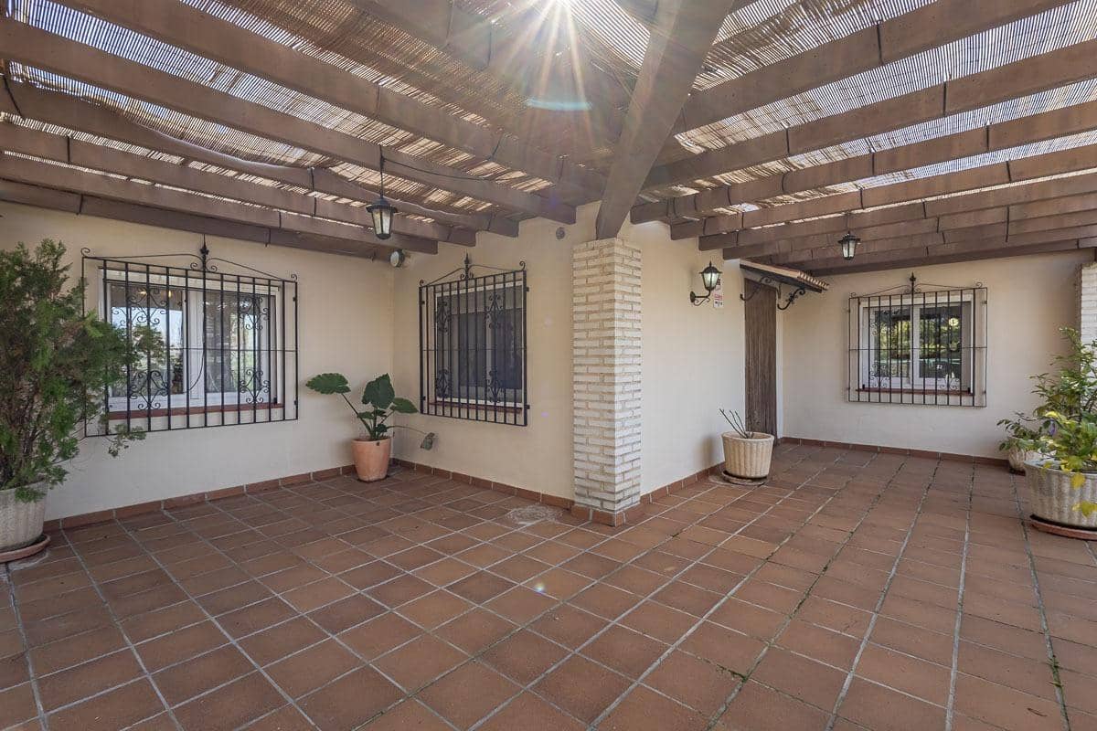 5 soveværelse Villa til salg i Atarfe med swimmingpool garage - € 390.000 (Ref: 9696327)