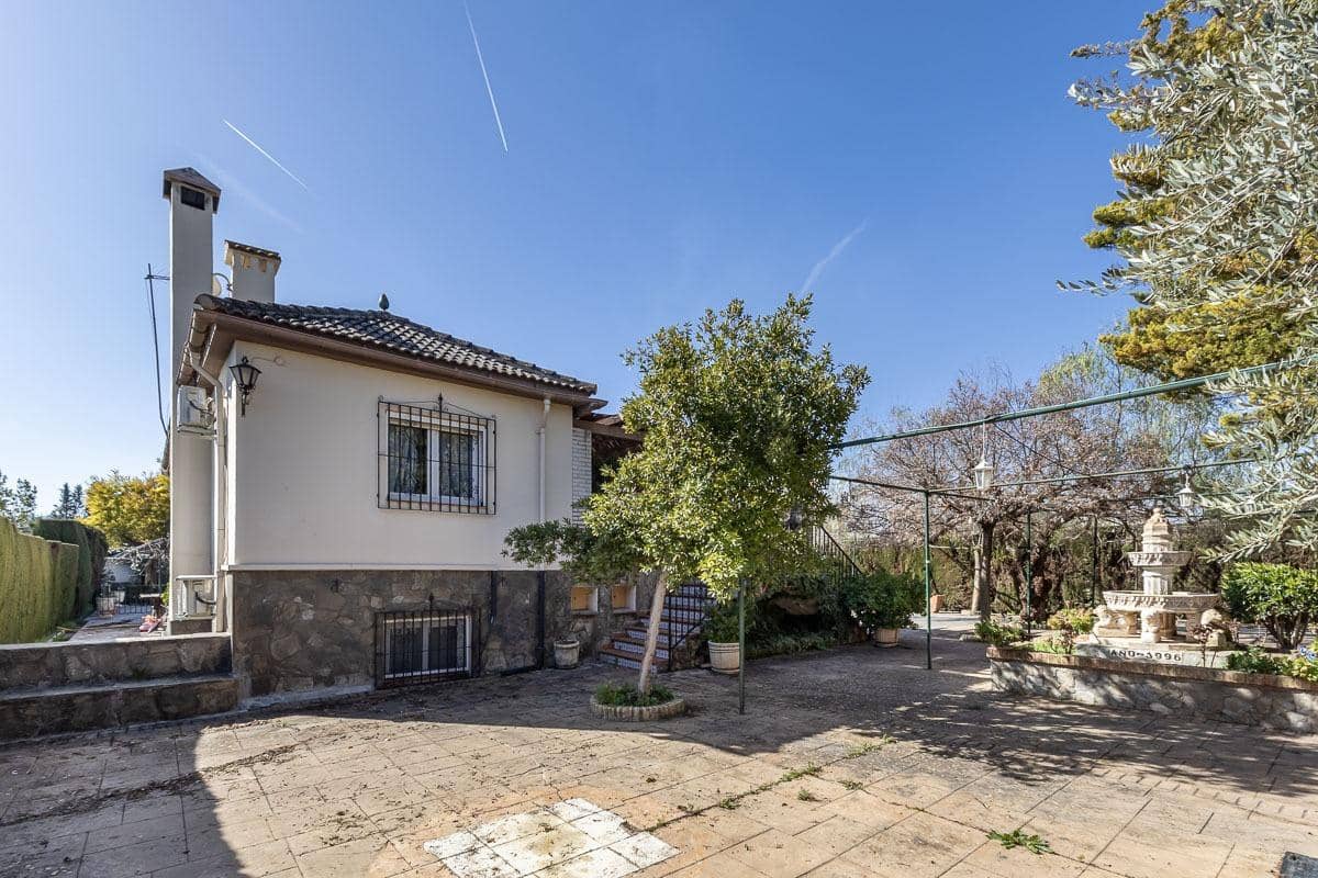 5 soveværelse Villa til salg i Atarfe med swimmingpool garage - € 390.000 (Ref: 9696327)